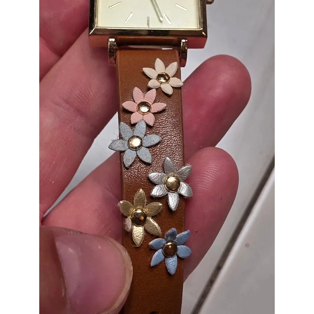 Unbranded square gold